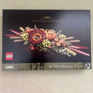 Like new Lego dried flowers center piece